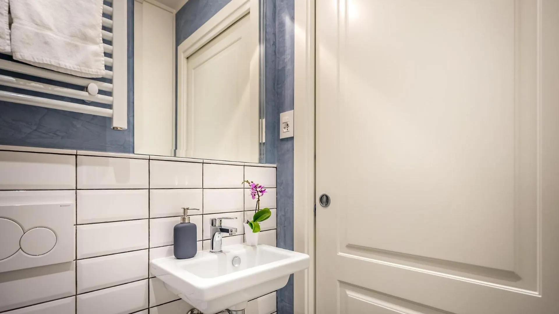 Apartments Florence - Cobalt Cove 2 Bedroom